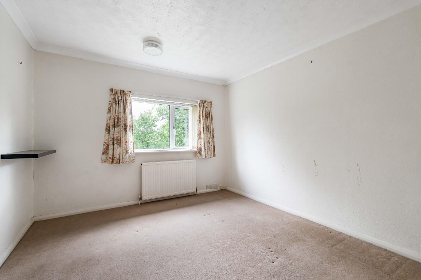 Plowden Way, Shiplake Cross, Henley-On-Thames